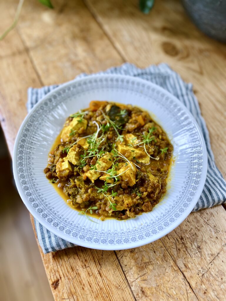 Currygryta med tofu & linser