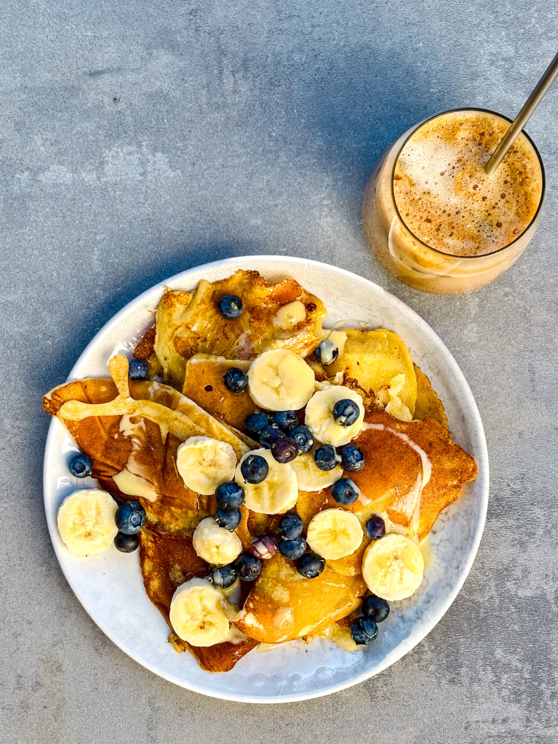 Vaniljpannkakor med blåbär & banan