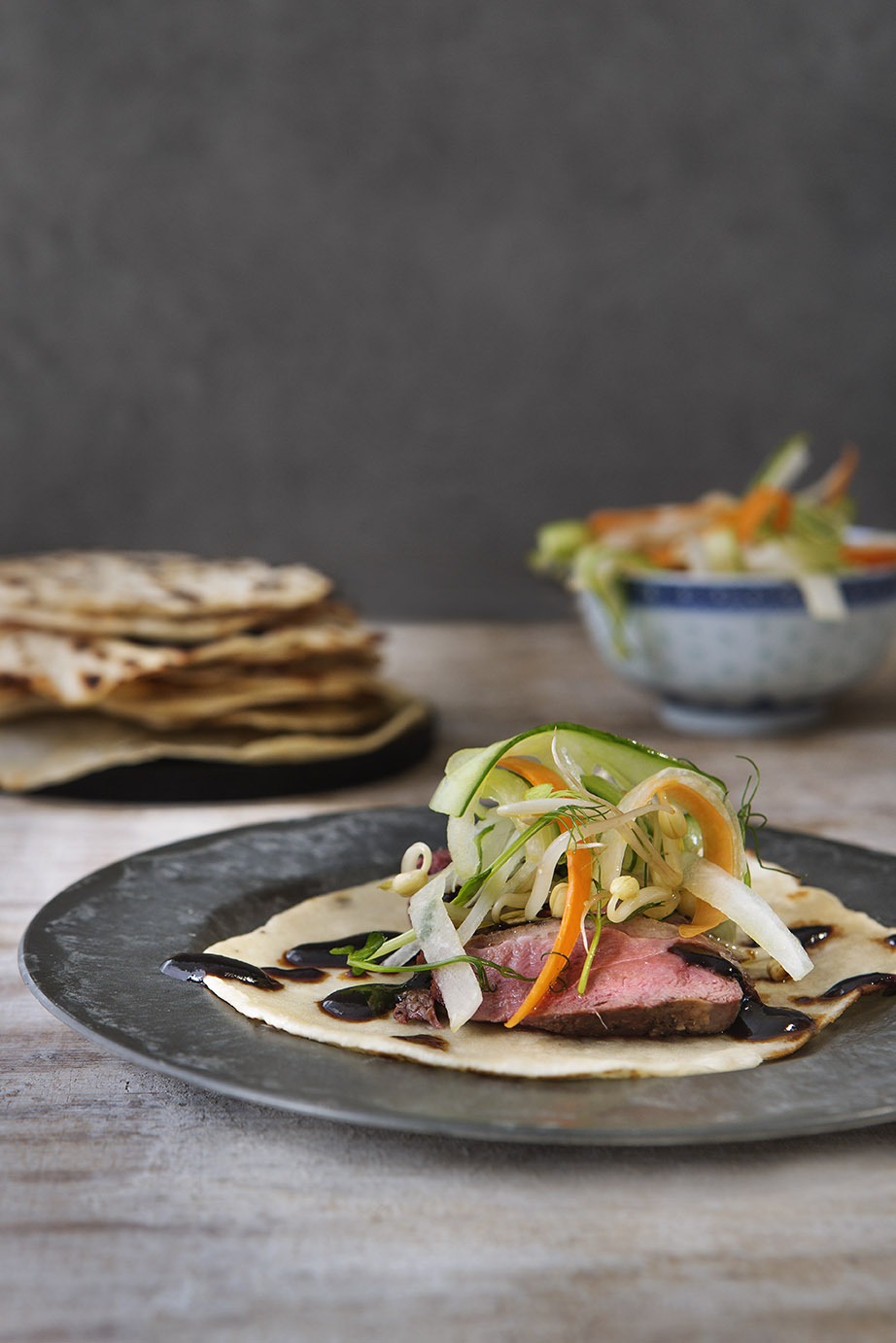 Pekingand med mandarinpannkakor