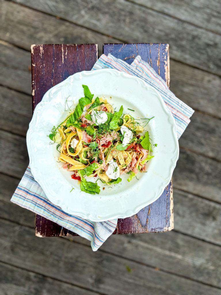 Tagliatelle med kalkon & soltorkade tomater